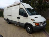 Regia mobile completamente attrezzata su Iveco Daily  SD fino a 6 camere.                                         Per informazioni pi dettagliate contattateci.